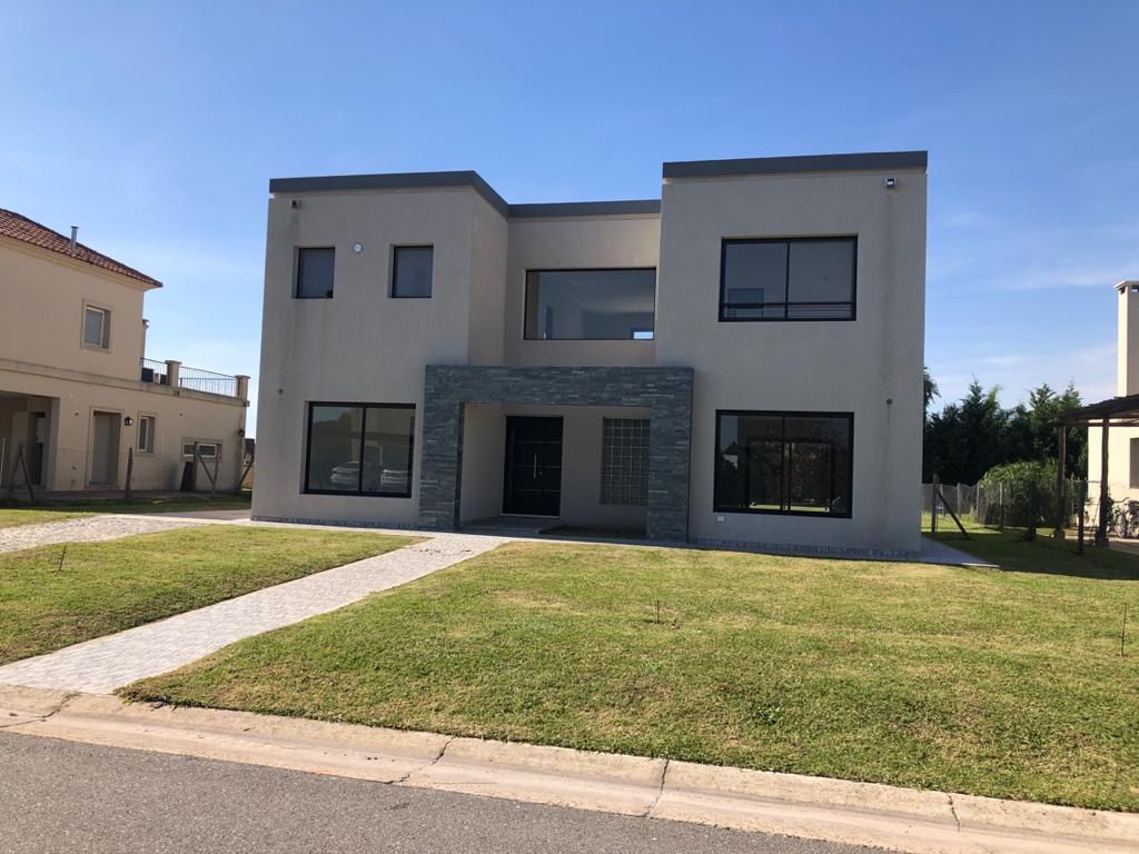 Casa en venta en Haras Santa María