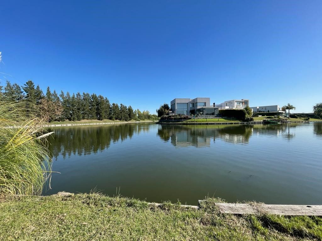 Lote en venta en Los Lagos del Golf