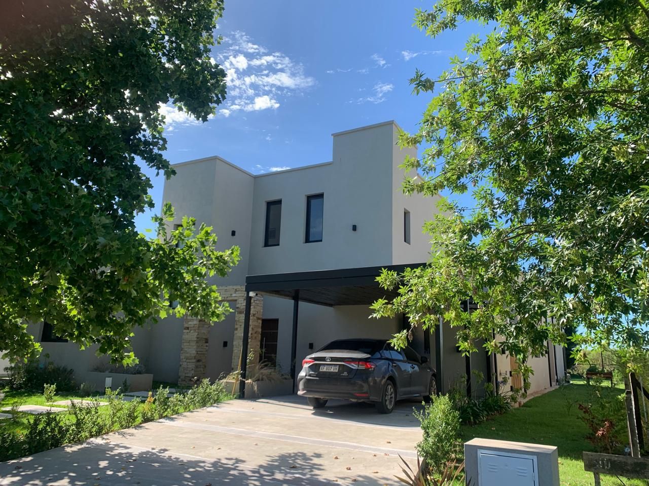 Casa en venta en Los Alcanfores