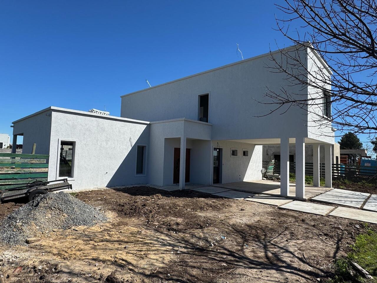 Casa de 6 ambientes en venta en Escobar – USD 198.000 - foto 1