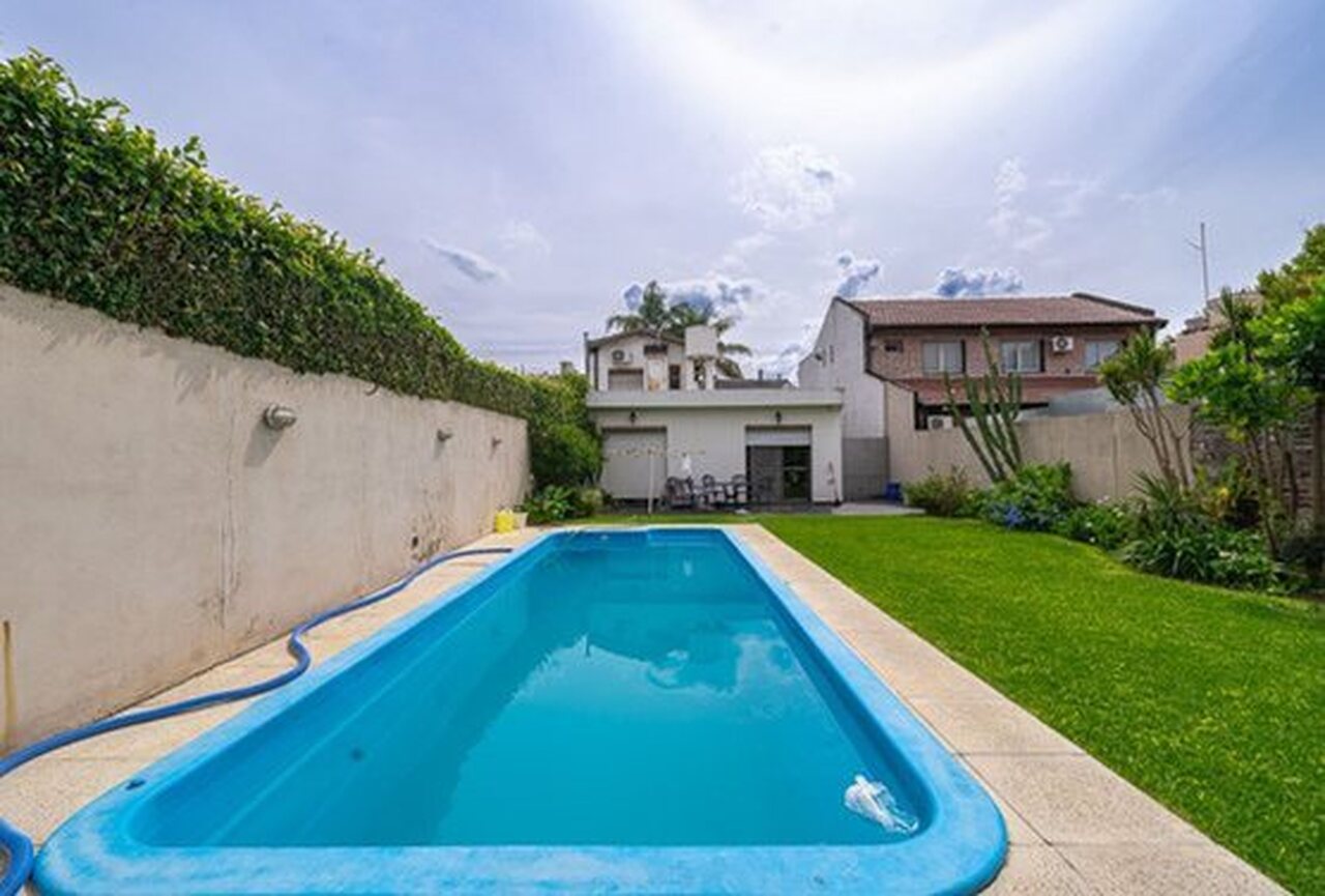 Casa de 4 ambientes en venta en Haedo – USD 265.000 - foto 1