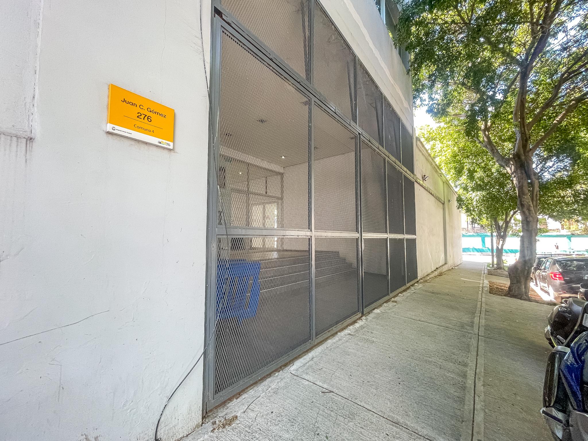 Edificio en alquiler · Parque Patricios, CABA