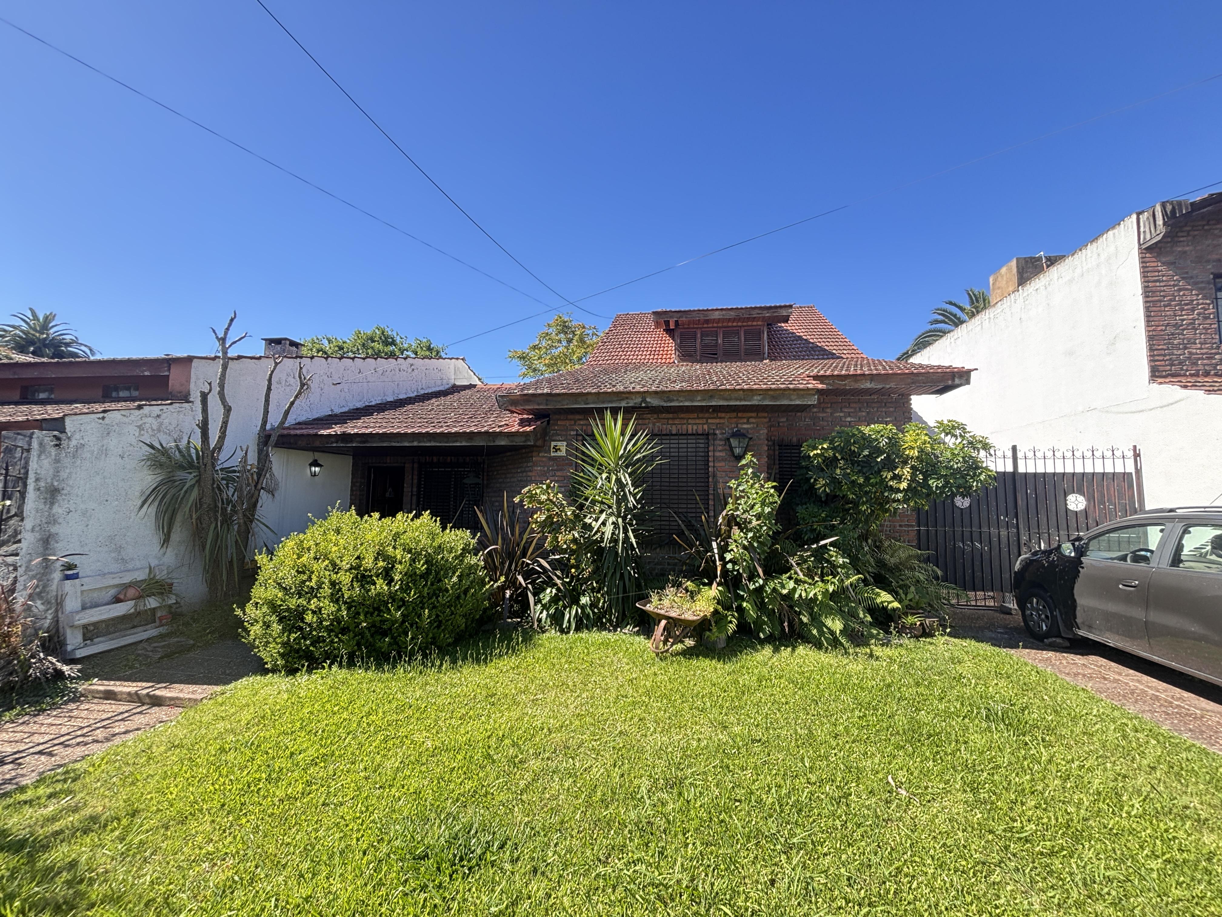 Casa en venta · Castelar Sur, Castelar, Morón, GBA Oeste, Provincia de Buenos Aires