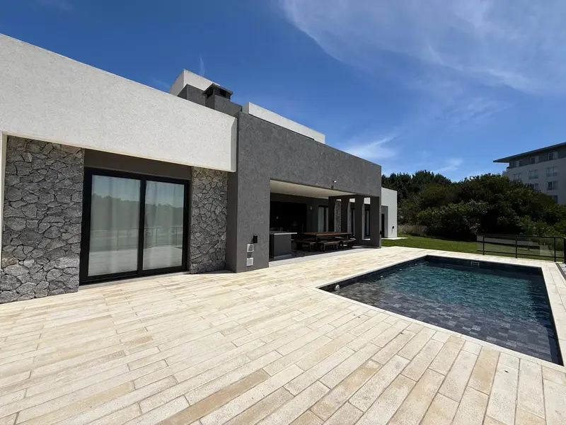 Casa en venta · Costa Esmeralda, Punta Medanos, La Costa, Costa Atlántica, Provincia de Buenos Aires