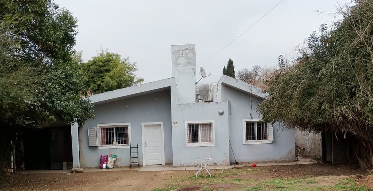 Casa de 4 ambientes en venta en Villa 9 de Julio - foto 1