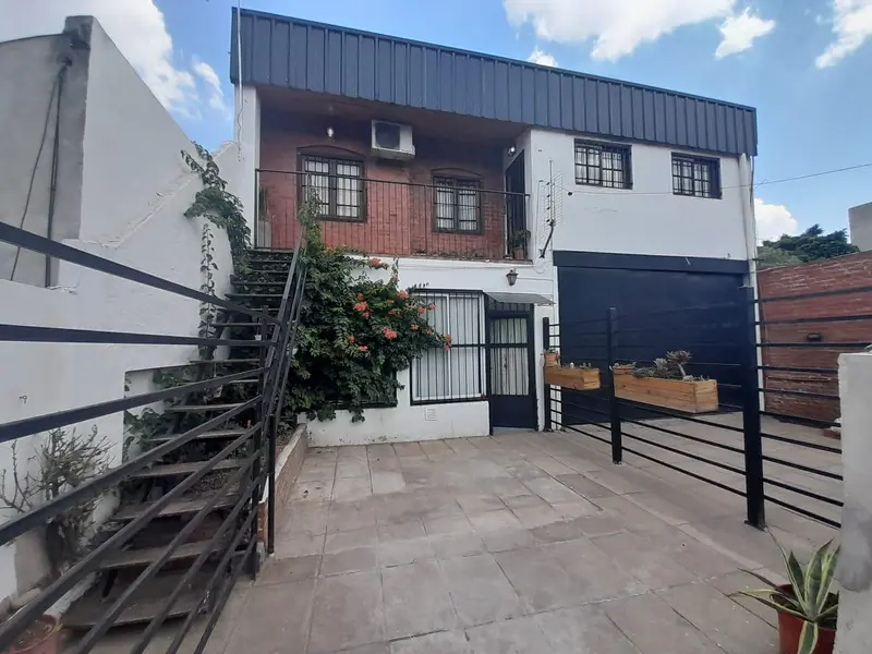 Casa en venta · Hurlingham, GBA Oeste, Provincia de Buenos Aires
