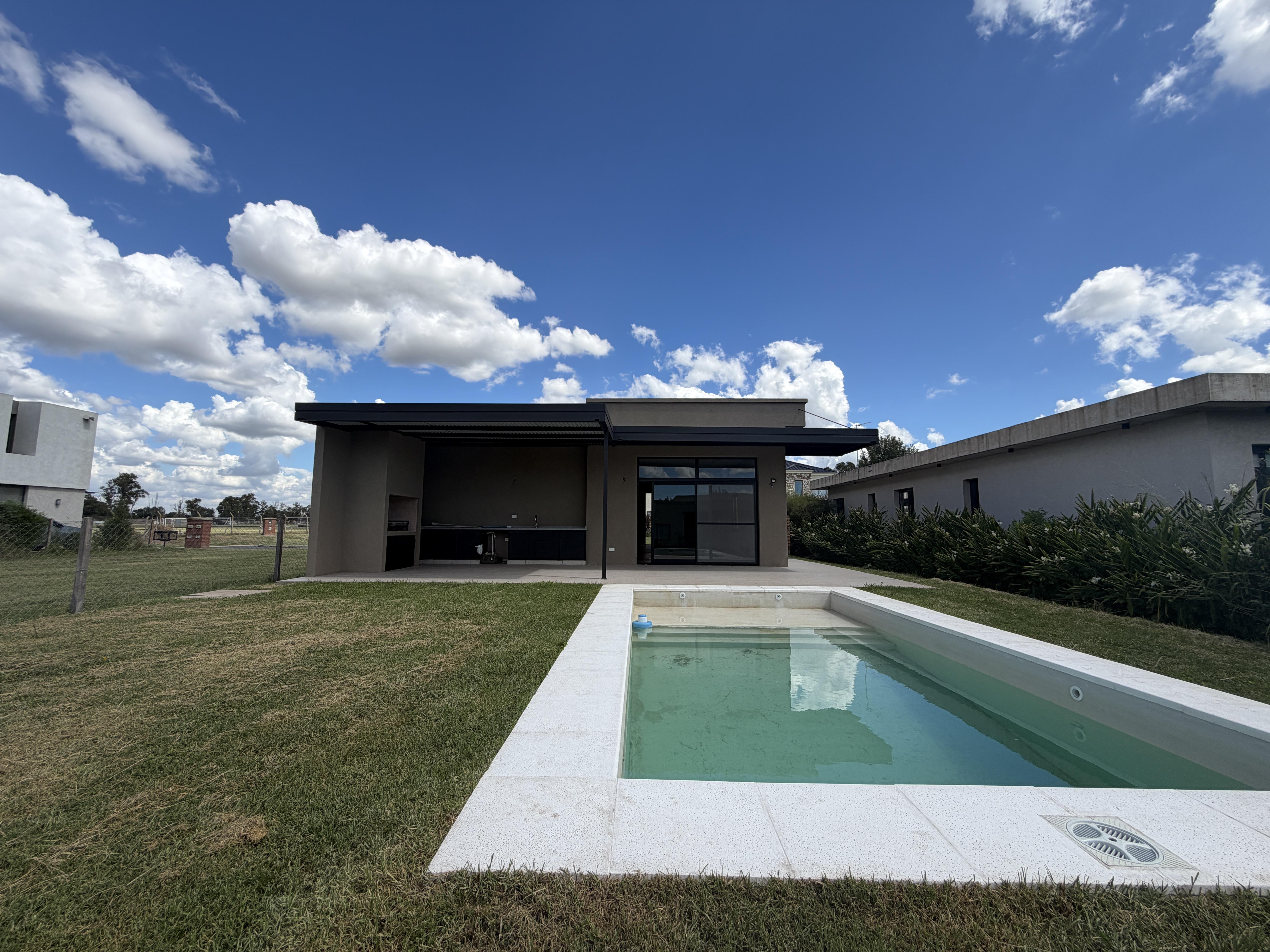 Casa en venta · Santo Tomas, Pilar, GBA Norte, Provincia de Buenos Aires