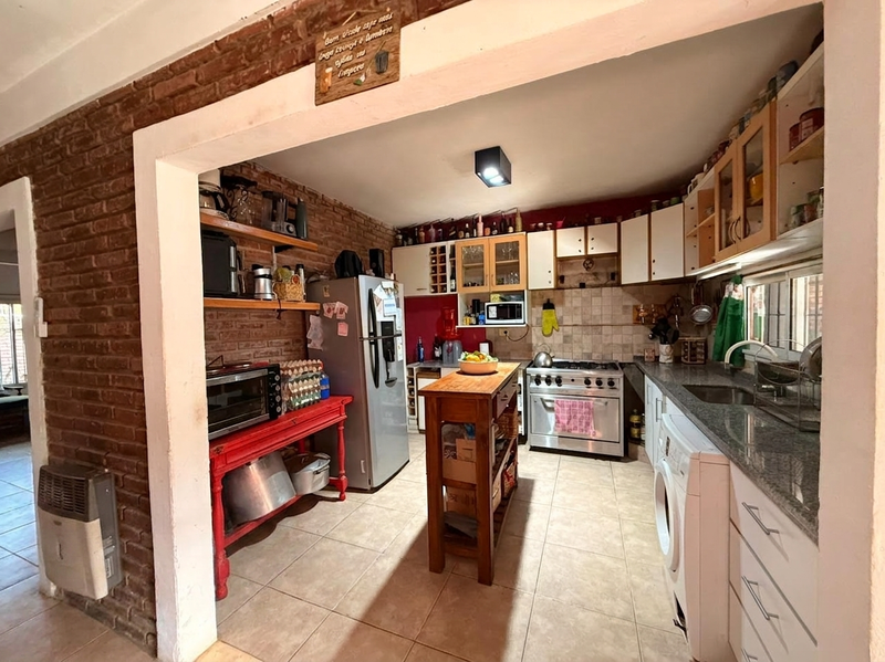 cocina despejada.jpeg