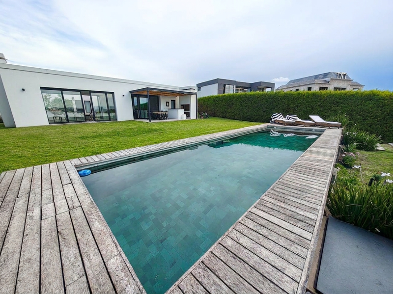 Casa en alquiler · San Sebastián, Pilar, GBA Norte, Provincia de Buenos Aires