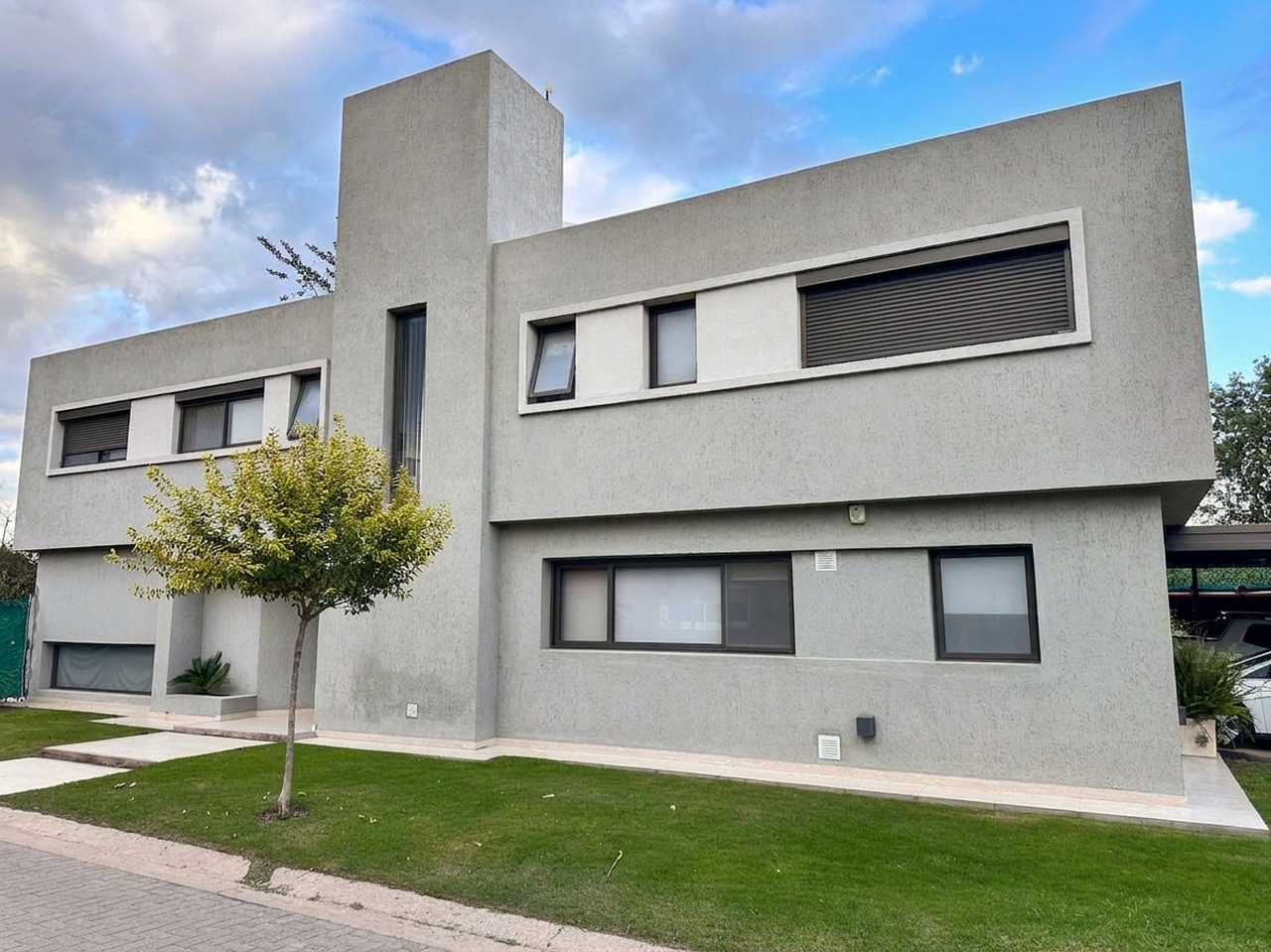 Casa de 5 ambientes en venta en Campo de Vuelo – USD 270.000 - foto 1