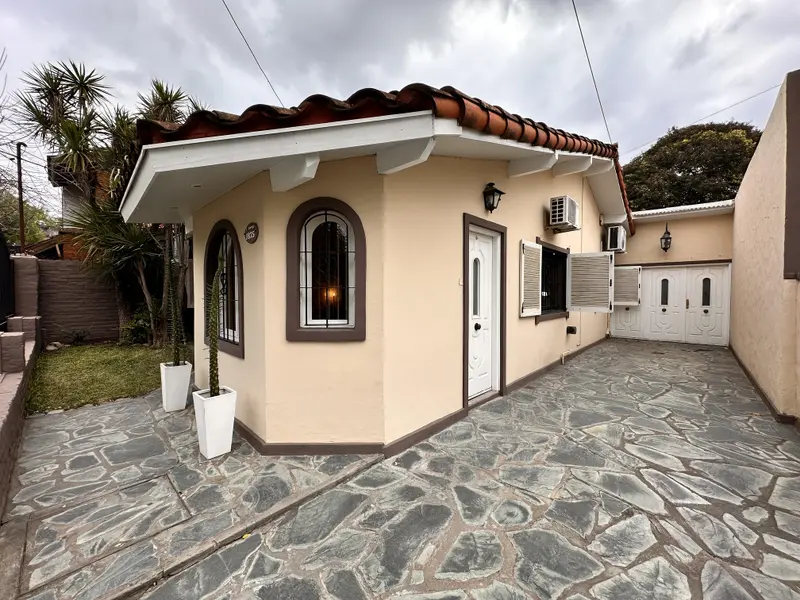 Casa en venta · Castelar, Morón, GBA Oeste, Provincia de Buenos Aires
