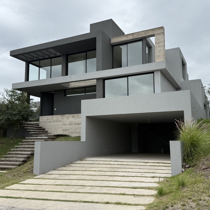 Casa de 12 ambientes en venta en La Pankana – USD 699.000 - foto 1