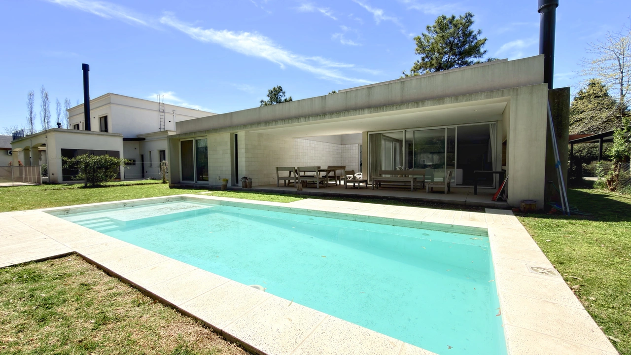 Venta Casa 4 Amb. Club de Campo La Peregrina (Pilar)