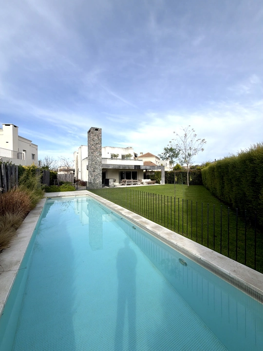 Casa en venta · Pilar Casa en venta · Pilar