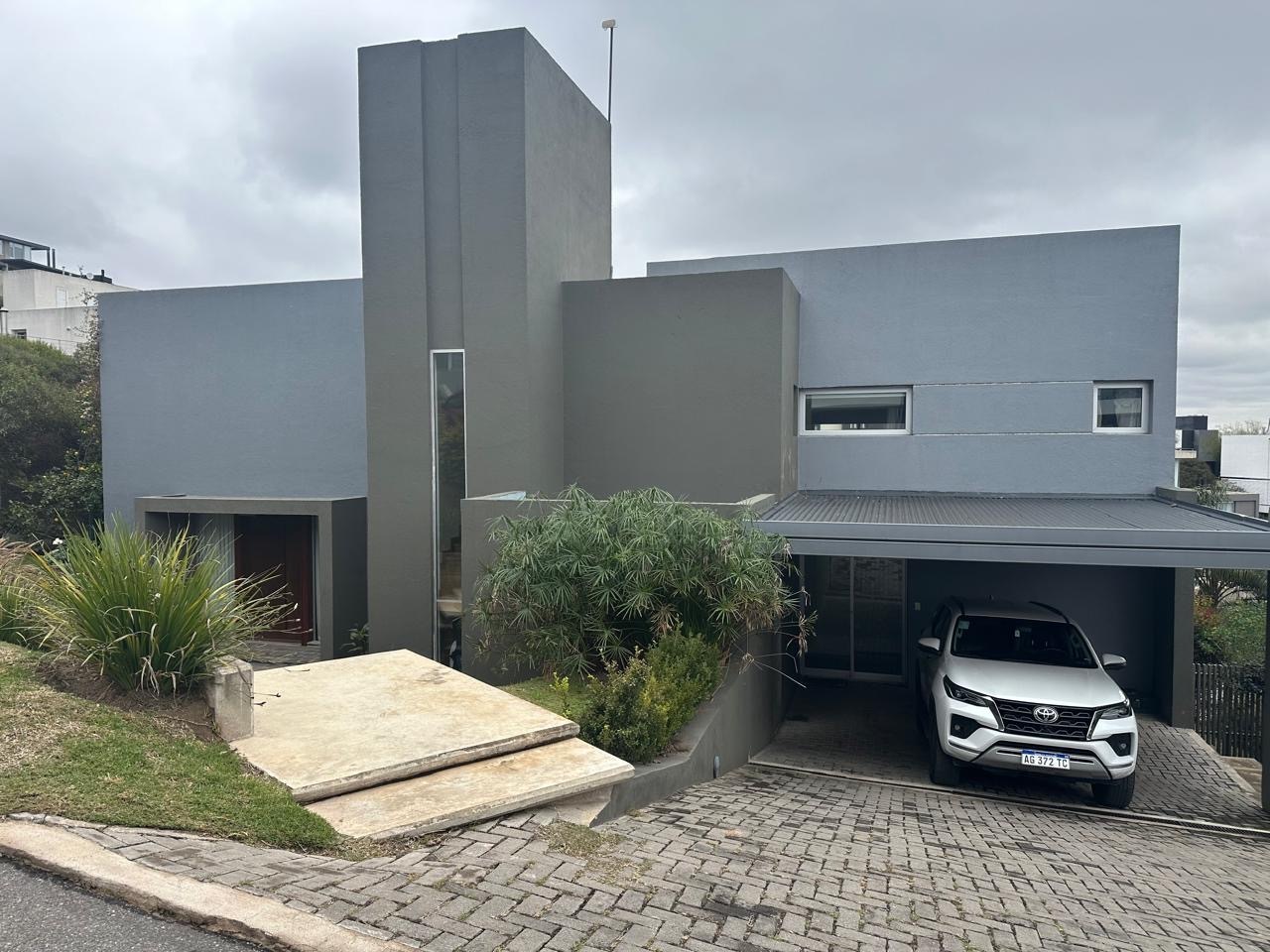 Casa de 6 ambientes en venta en La Rufina – USD 570.000 - foto 1