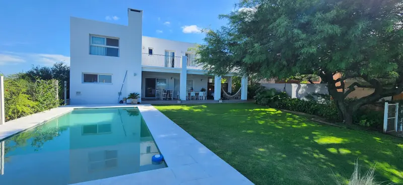Casa en alquiler · Cinco Lomas, Córdoba Capital, Córdoba