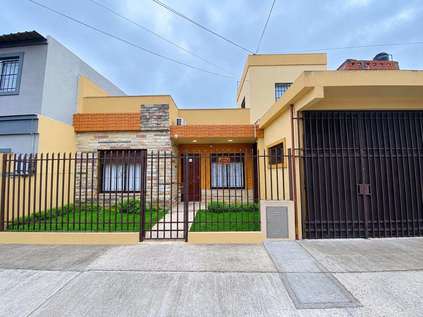 Casa en venta · Castelar Sur, Castelar, Morón, GBA Oeste, Provincia de Buenos Aires