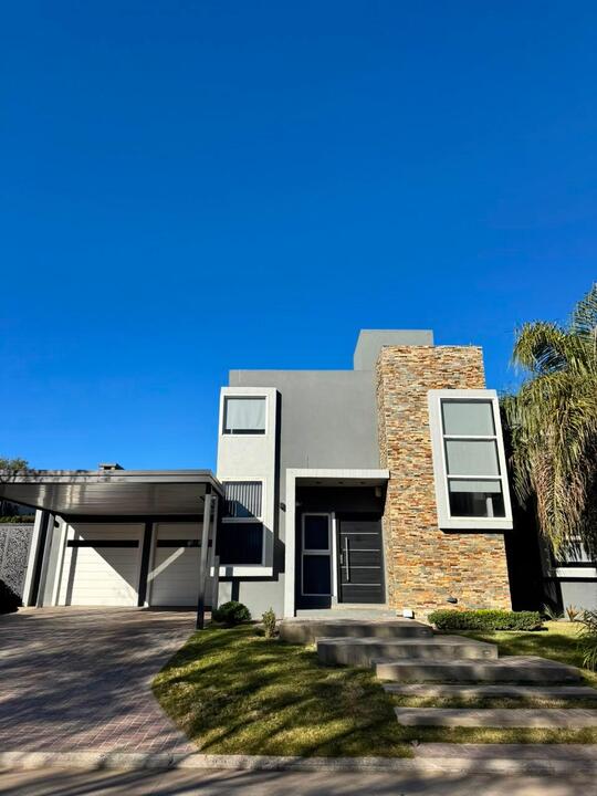 Casa de 5 ambientes en venta en Valle Escondido - foto 1