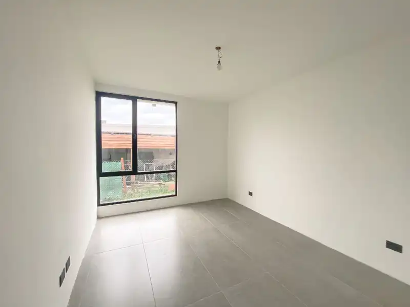 258166.jpg