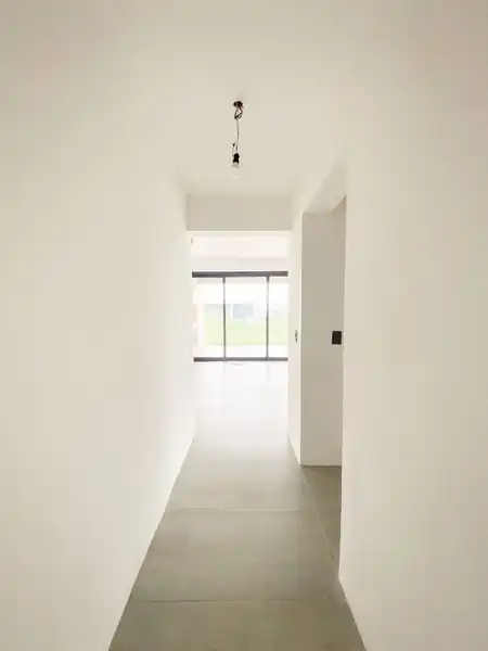258156.jpg