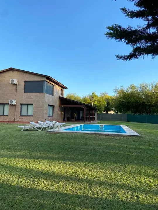 Casa en venta · Altos del Chateau
