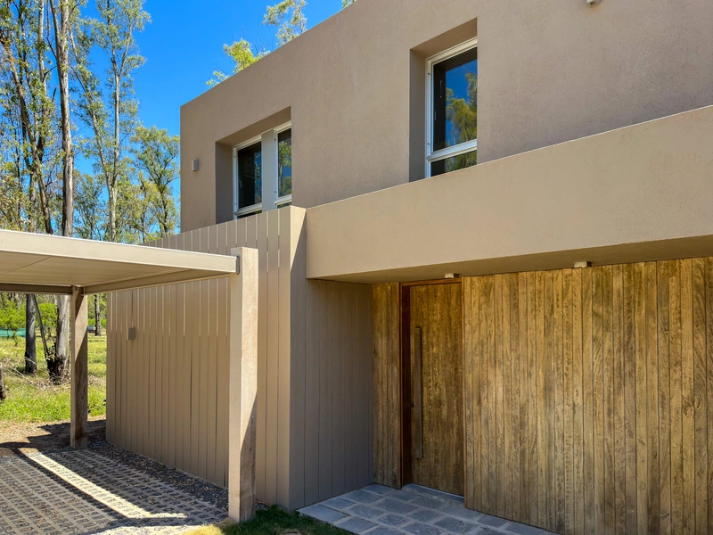 Exterior Horizontal 14.jpg