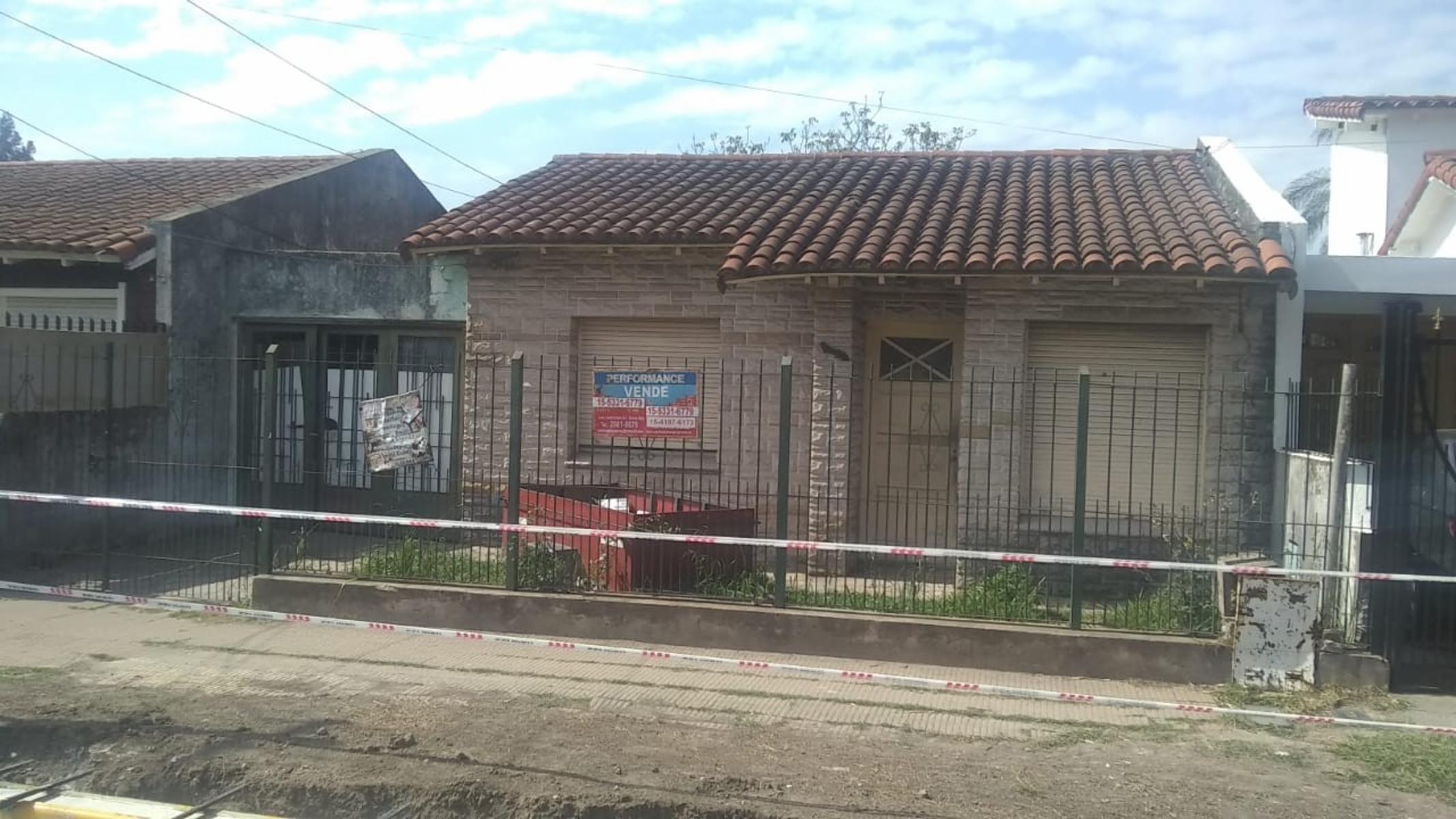Casa en venta · Villa Luzuriaga, La Matanza, GBA Oeste, Provincia de Buenos Aires