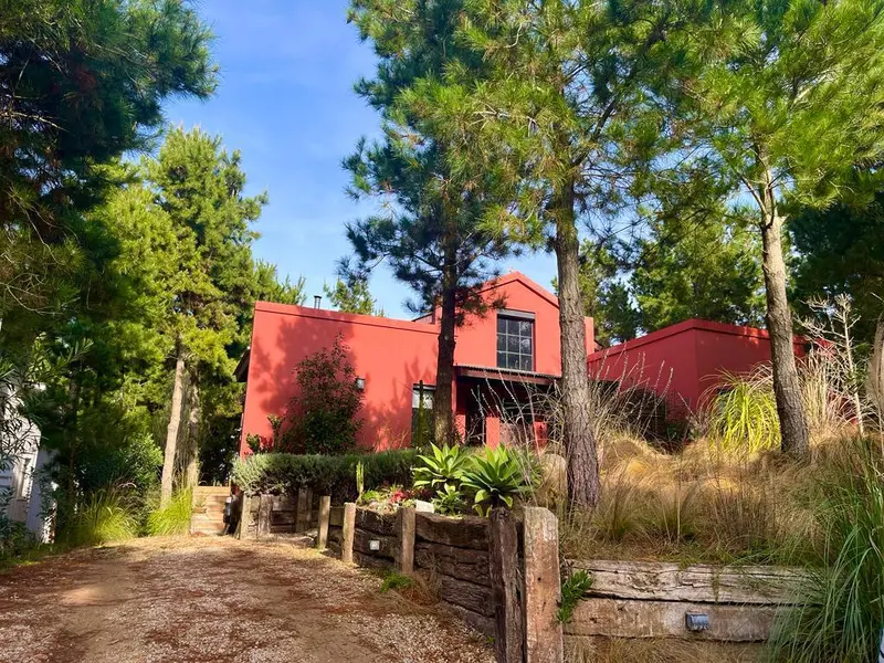 Casa en alquiler temporal · Costa Esmeralda, Punta Medanos, La Costa, Costa Atlántica, Provincia de Buenos Aires Casa en alquiler temporal · Costa Esmeralda, Punta Medanos, La Costa, Costa Atlántica, Provincia de Buenos Aires