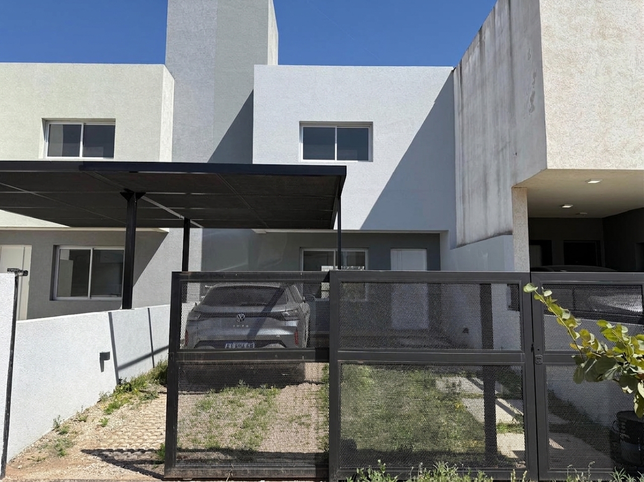 Casa de 4 ambientes en venta en Manantiales II – USD 145.000 - foto 1