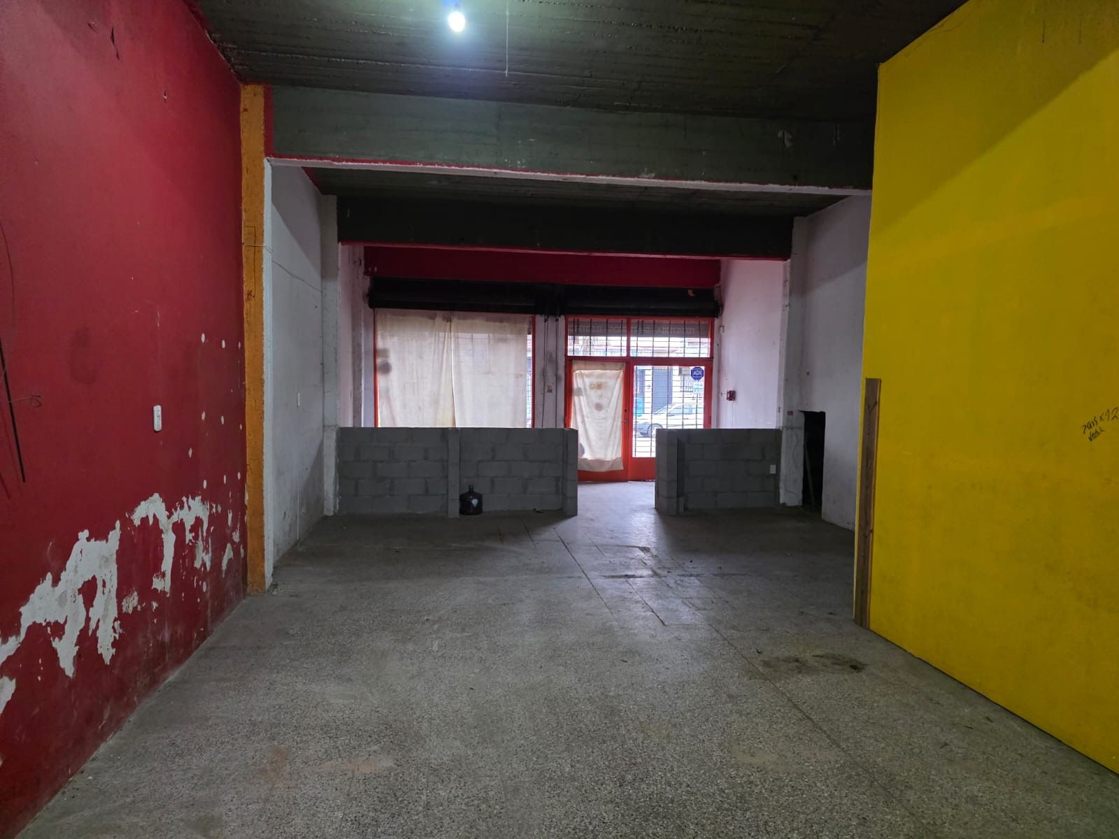 Comercio en alquiler · Villa Luzuriaga, La Matanza, GBA Oeste, Provincia de Buenos Aires