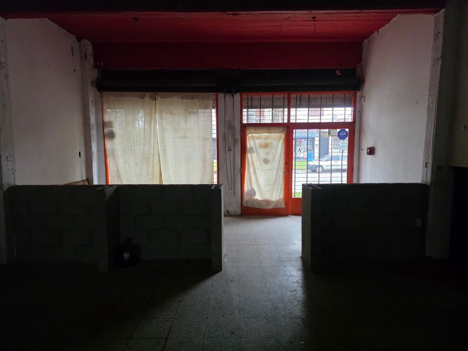 Comercio en alquiler · Villa Luzuriaga, La Matanza, GBA Oeste, Provincia de Buenos Aires