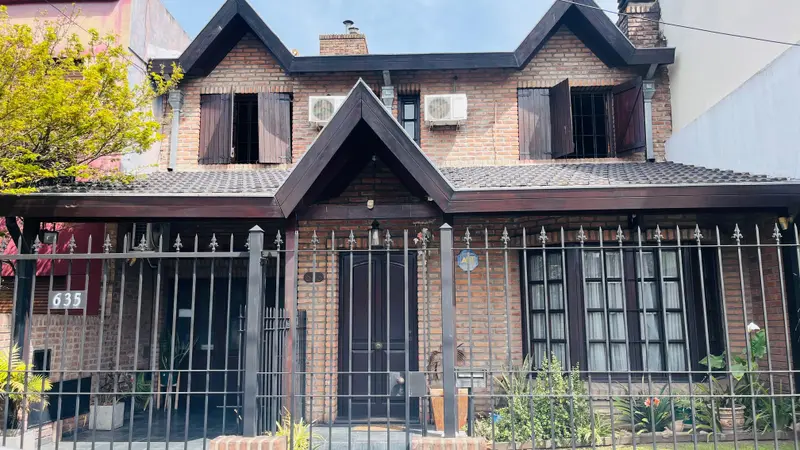 Casa en venta · Castelar Sur, Castelar, Morón, GBA Oeste, Provincia de Buenos Aires