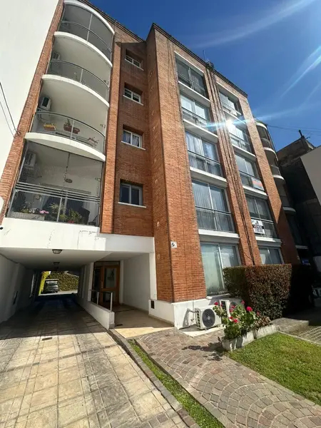Departamento en alquiler · Castelar Sur, Castelar, Morón, GBA Oeste, Provincia de Buenos Aires