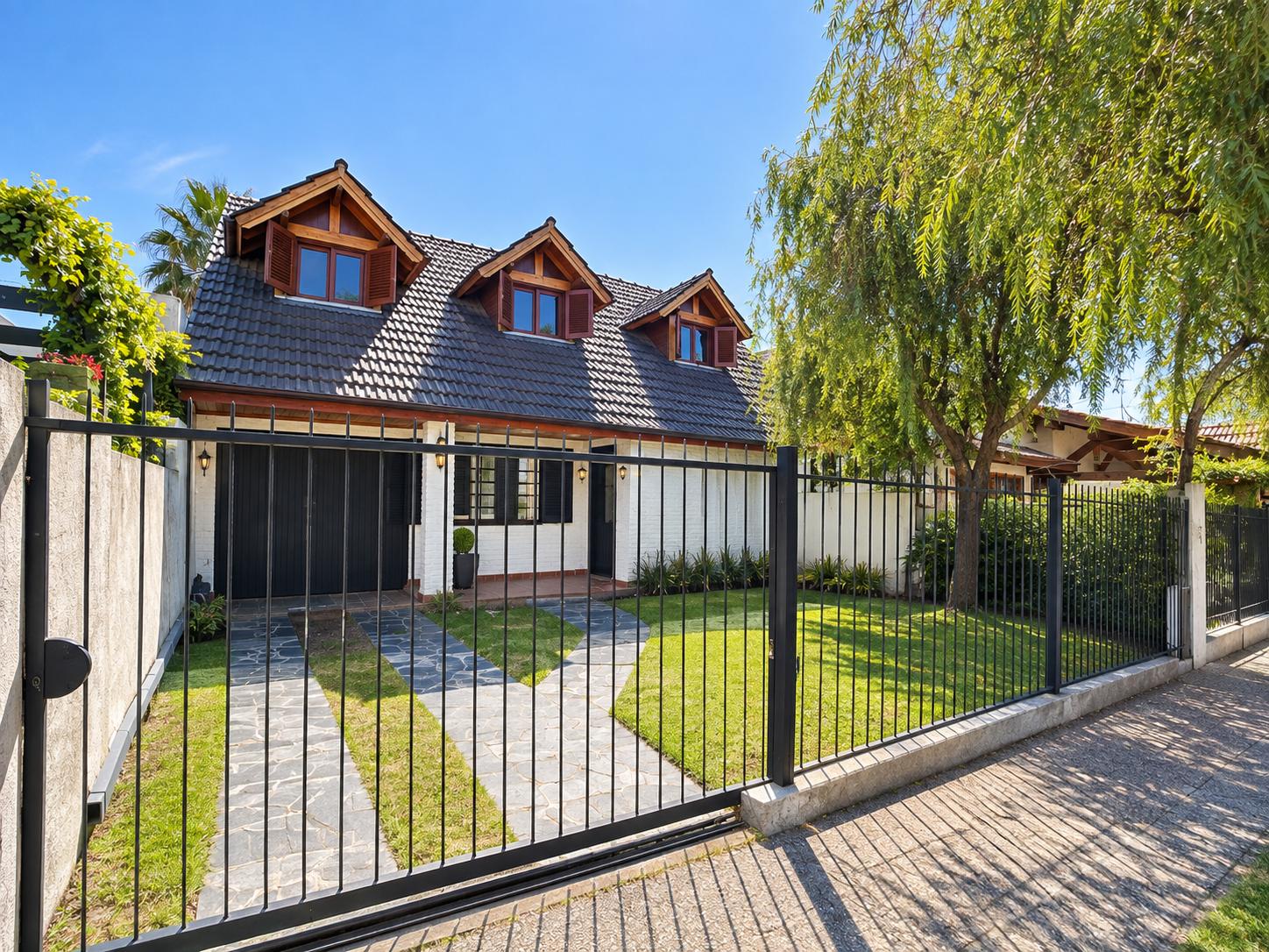 Casa en venta · Castelar Sur, Castelar, Morón, GBA Oeste, Provincia de Buenos Aires