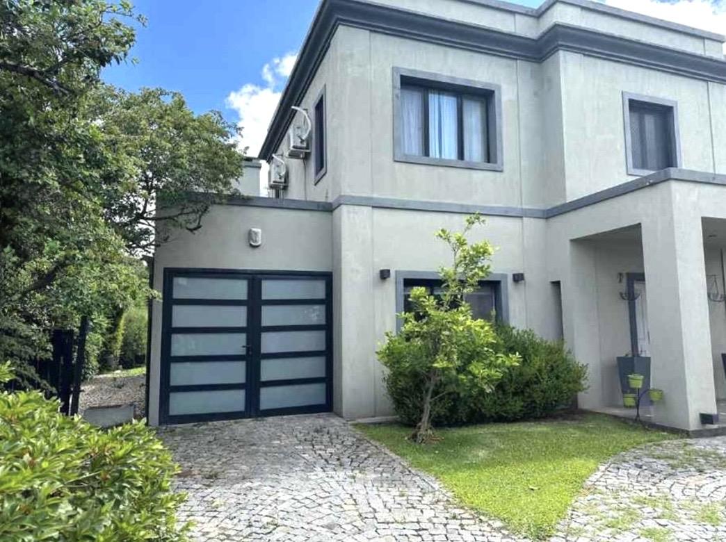 Casa en venta · Ombues de Hudson, Berazategui, GBA Sur, Provincia de Buenos Aires