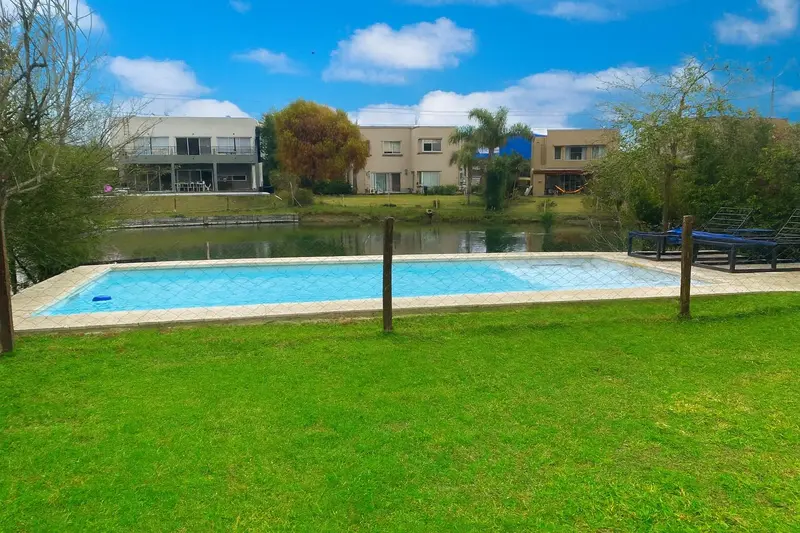 Casa en alquiler · Barrancas de Santa Maria, Pacheco, GBA Norte, Provincia de Buenos Aires
