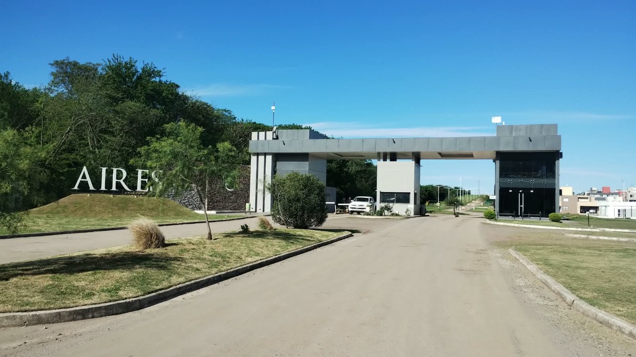 Terreno en venta en Unquillo, Colón – USD 16.500 - foto 1