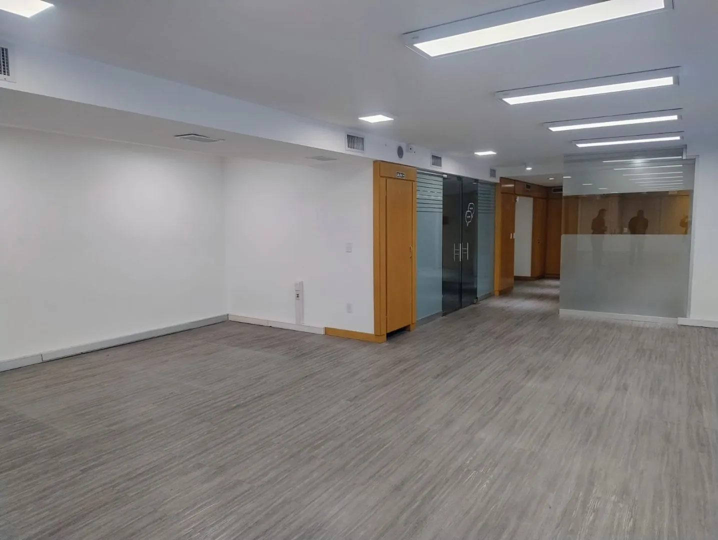 Oficina en alquiler · San Nicolás, Interior de Buenos Aires, Provincia de Buenos Aires