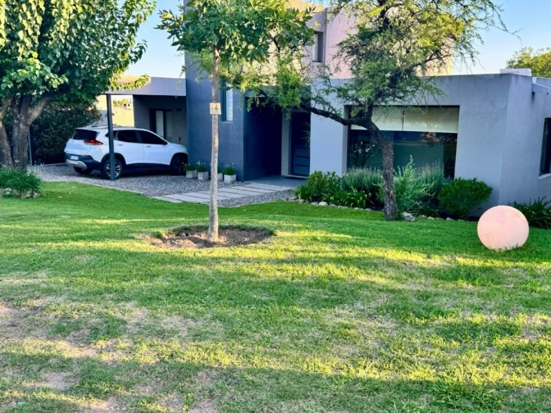 Casa en venta · Mendiolaza, Colon, Córdoba