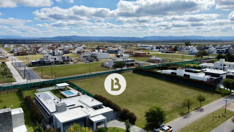 Terreno en venta · La Cascada Country Golf, Córdoba Capital, Córdoba