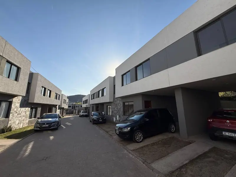 Casa en alquiler · Los Prados, La Calera, Colon, Córdoba