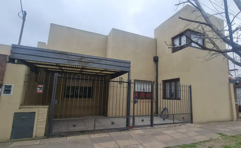 Casa en venta · Castelar Sur, Castelar, Morón, GBA Oeste, Provincia de Buenos Aires