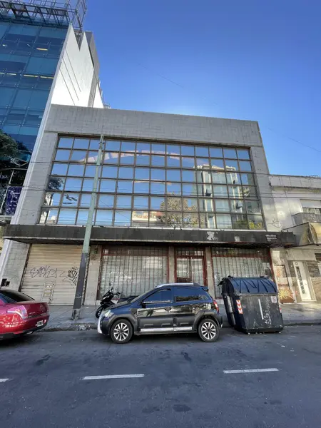 Edificio en venta · Parque Patricios, CABA