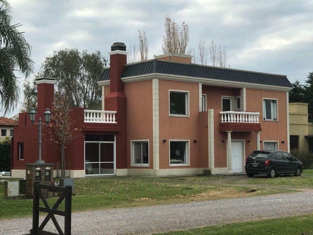 Casa en venta · Luján, GBA Oeste, Provincia de Buenos Aires