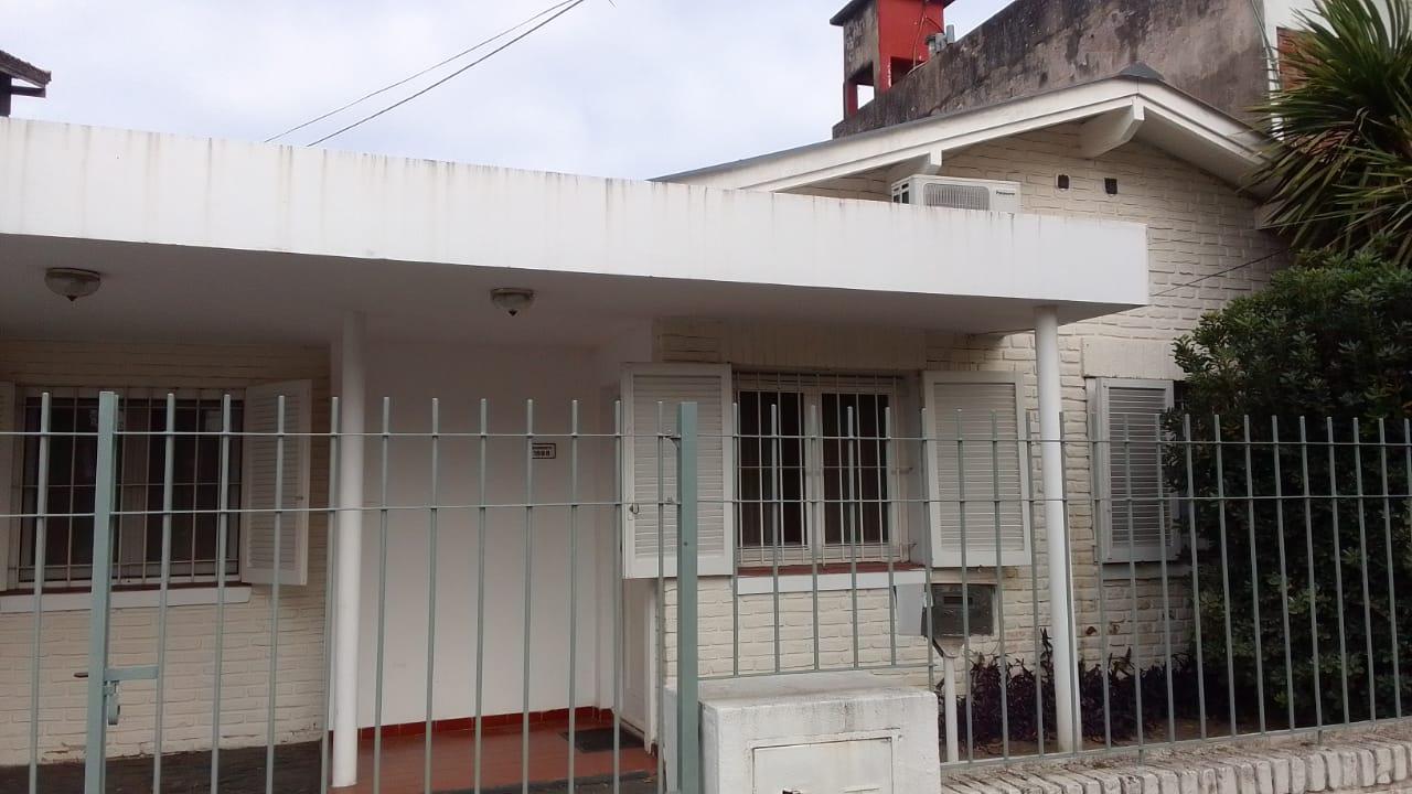 Casa en venta · Castelar, Morón, GBA Oeste, Provincia de Buenos Aires