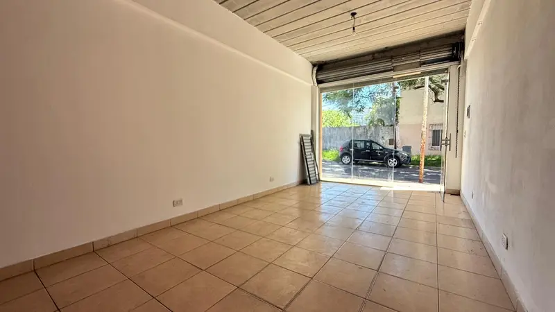 Comercio en alquiler · Castelar Sur, Castelar, Morón, GBA Oeste, Provincia de Buenos Aires
