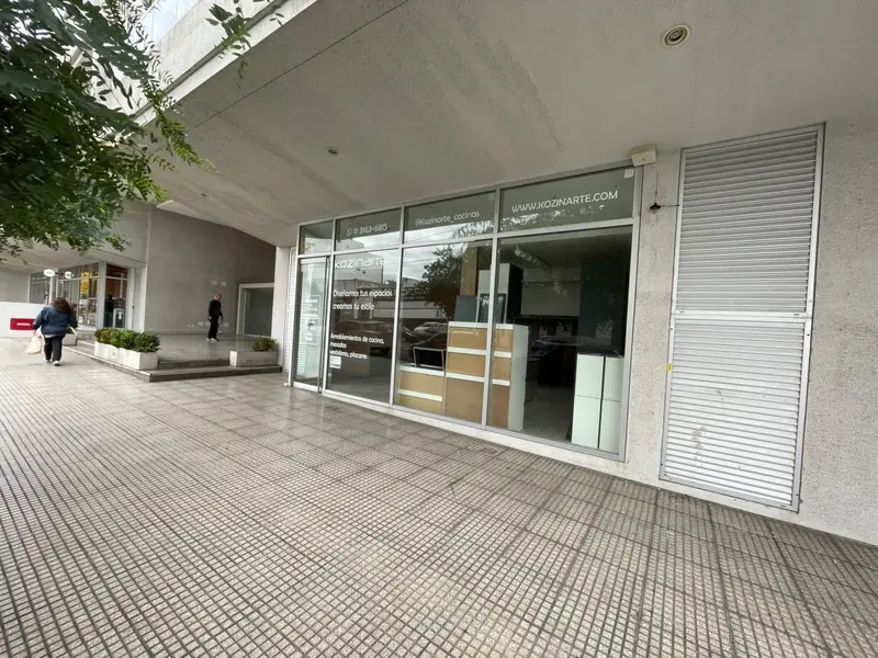 Comercio en alquiler · Monte Castro, CABA