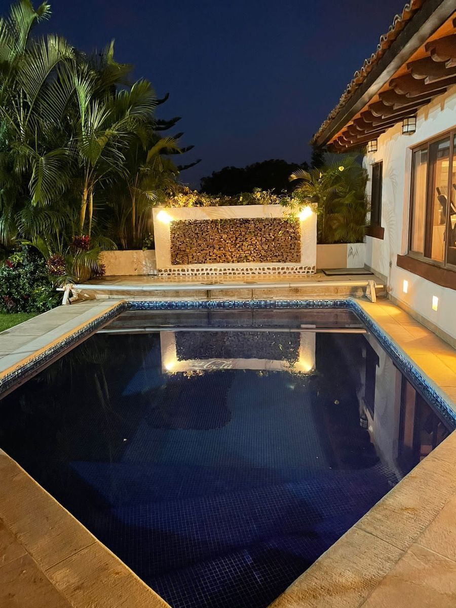 Casa en venta · Jardines de Ahuatepec, Cuernavaca, Morelos