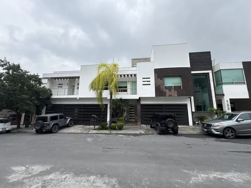 Casa en venta · Cumbres Mediterráneo, Monterrey, Nuevo León