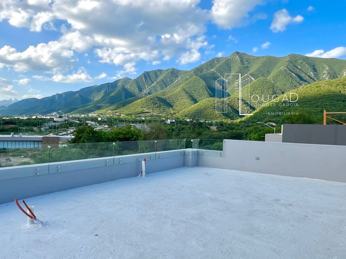 Casa en venta · El Yerbaniz, Santiago, Nuevo León